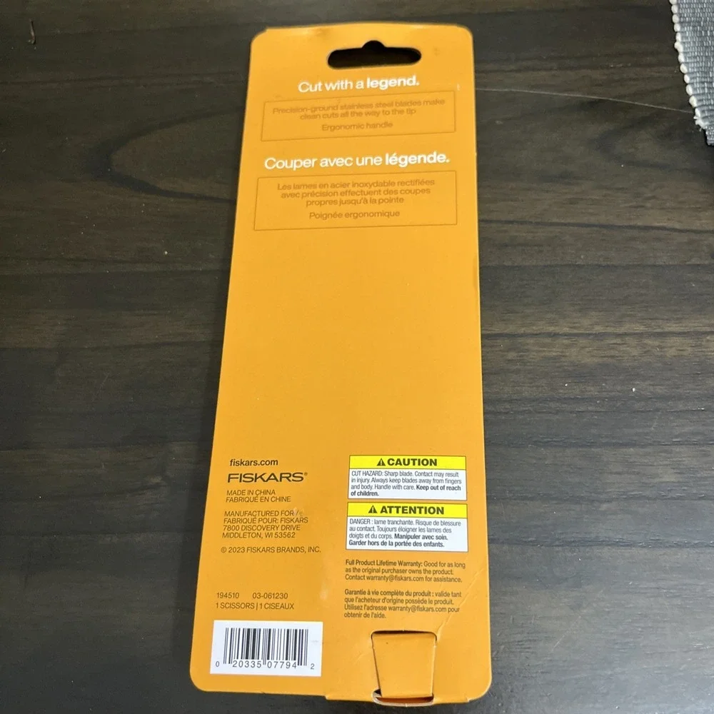 FISKARS PINKING SHEARS brand new